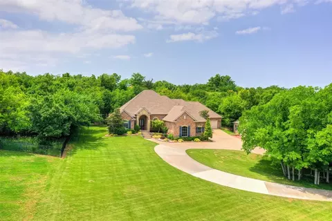 6611 Valley Ridge Dr, Edmond, OK 73034