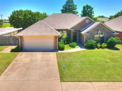 4000 Wood Castle St, Norman, OK 73072