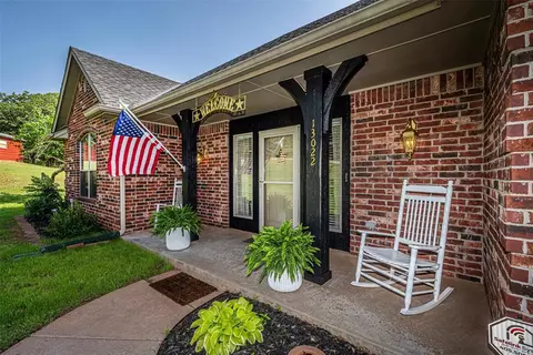 13022 E Old Highway 66 Hwy, Arcadia, OK 73007