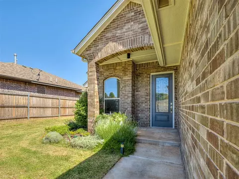 907 River Run Dr, Noble, OK 73068 photo 4