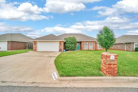 3028 White Tail Dr, Altus, OK 73521 photo 2