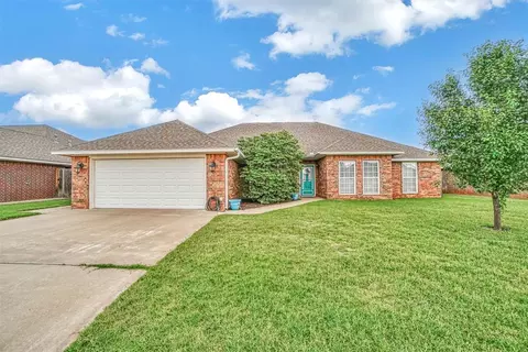 3028 White Tail Dr, Altus, OK 73521