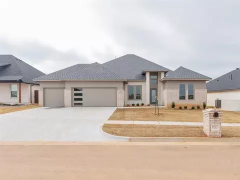 9212 NW 85th St, Yukon, OK 73099