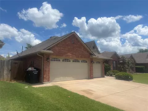 1012 Lanie Ln, Moore, OK 73160 photo 3