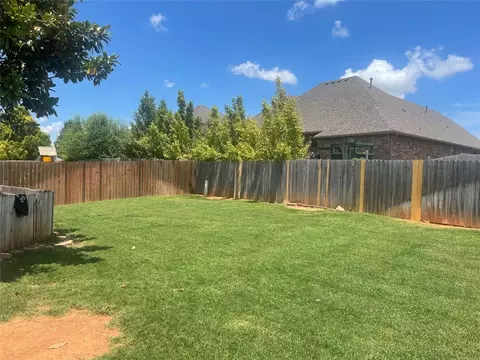 1012 Lanie Ln, Moore, OK 73160 photo 40