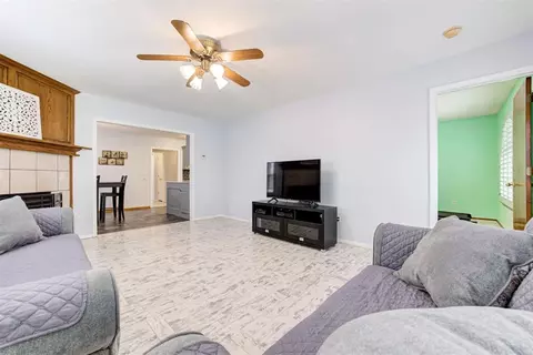 920 N Windermere Dr, Moore, OK 73160 photo 9