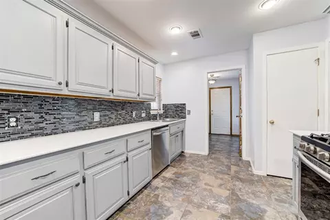 920 N Windermere Dr, Moore, OK 73160 photo 17