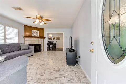 920 N Windermere Dr, Moore, OK 73160 photo 4