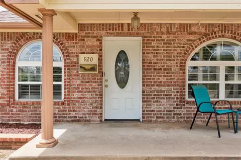 920 N Windermere Dr, Moore, OK 73160 photo 3