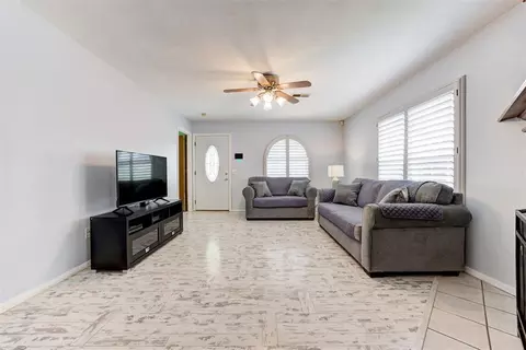 920 N Windermere Dr, Moore, OK 73160 photo 7