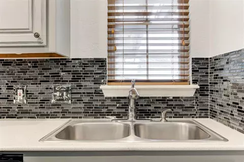 920 N Windermere Dr, Moore, OK 73160 photo 22