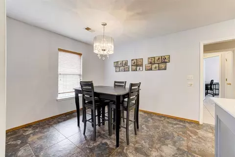 920 N Windermere Dr, Moore, OK 73160 photo 11
