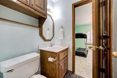 920 N Windermere Dr, Moore, OK 73160 photo 34