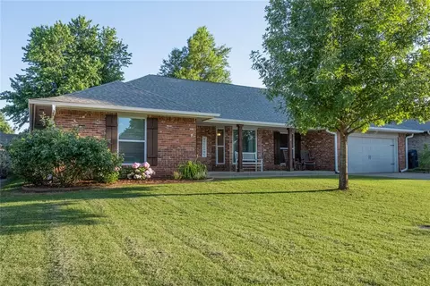 11148 Folkstone Dr, Yukon, OK 73099