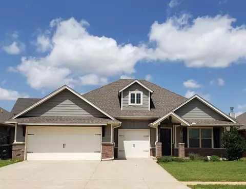 3405 Superior Dr, Moore, OK 73160