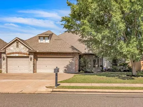 3808 Lockhart Dr, Edmond, OK 73013