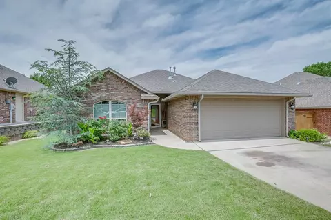 2319 Austrian Pine Dr, Choctaw, OK 73020