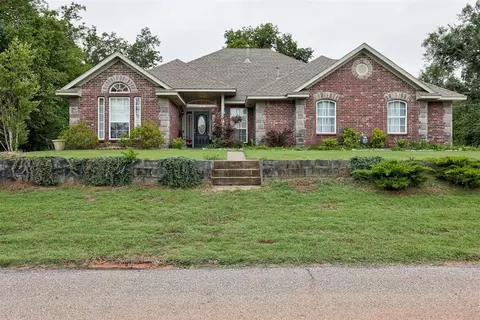 100 E 2nd St, Arcadia, OK 73007