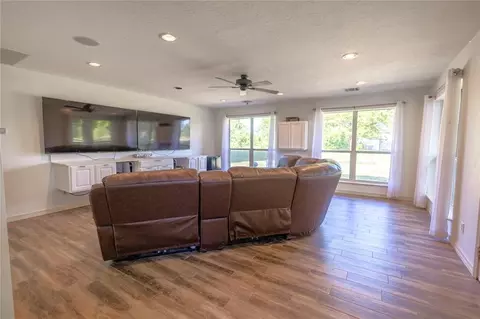 1008 Pine Ridge Rd, Tuttle, OK 73089 photo 16