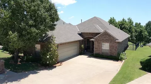 13504 Princeton Ln, Edmond, OK 73013