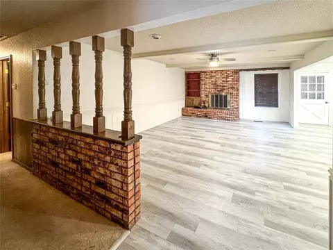 827 Crestview Dr, Cushing, OK 74023 photo 8
