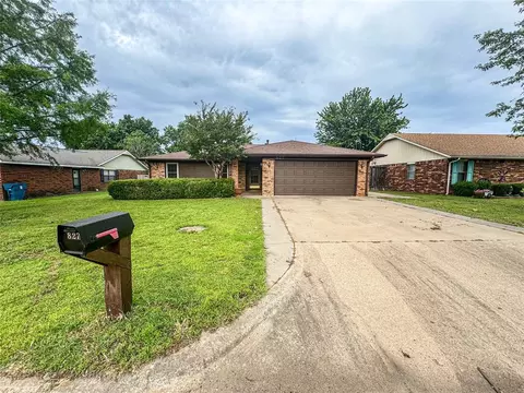 827 Crestview Dr, Cushing, OK 74023 photo 2