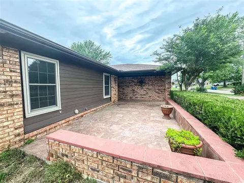 827 Crestview Dr, Cushing, OK 74023 photo 6