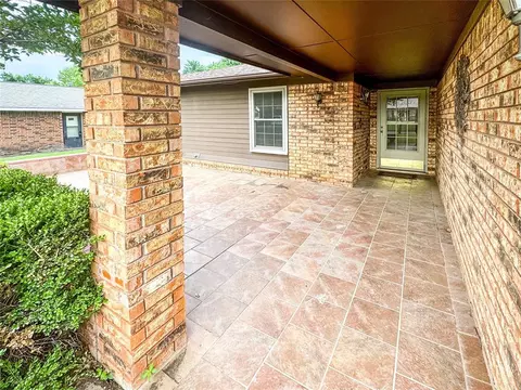 827 Crestview Dr, Cushing, OK 74023 photo 4