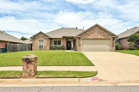 1841 Sagewood Dr, Edmond, OK 73013
