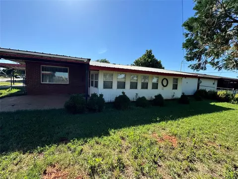 200 Sioux Trl, Burns Flat, OK 73624 photo 12