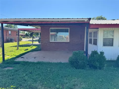 200 Sioux Trl, Burns Flat, OK 73624 photo 11