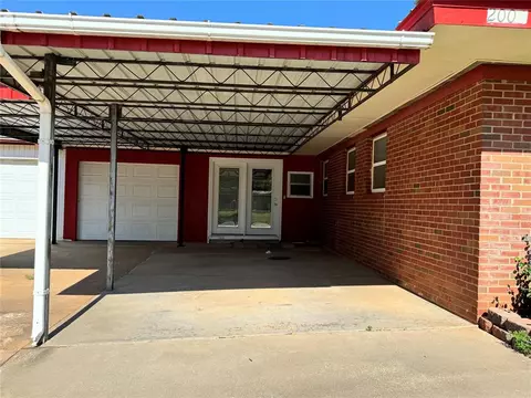 200 Sioux Trl, Burns Flat, OK 73624 photo 4