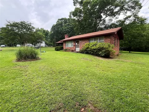 201 N Bock St, Broken Bow, OK 74728 photo 3