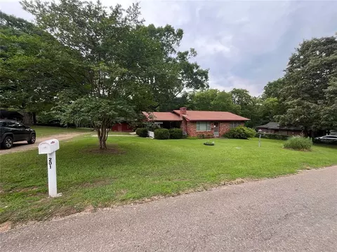 201 N Bock St, Broken Bow, OK 74728 photo 2