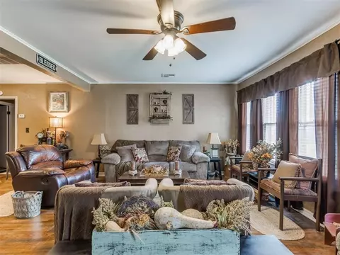 16 E Ayre St, Shawnee, OK 74801 photo 8