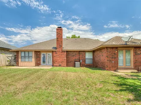 108 E Mesa Verde St, Yukon, OK 73099 photo 36