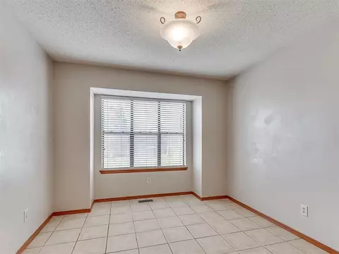108 E Mesa Verde St, Yukon, OK 73099 photo 11