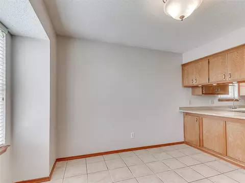 108 E Mesa Verde St, Yukon, OK 73099 photo 12