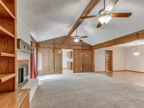 108 E Mesa Verde St, Yukon, OK 73099 photo 5