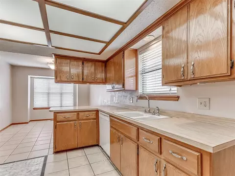108 E Mesa Verde St, Yukon, OK 73099 photo 16
