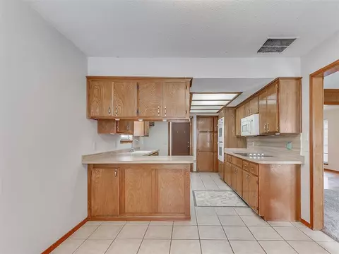 108 E Mesa Verde St, Yukon, OK 73099 photo 13