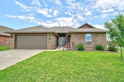 10701 SW 36th St, Yukon, OK 73099