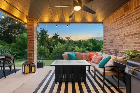 18009 Chisholm Creek Farm Ln, Edmond, OK 73012