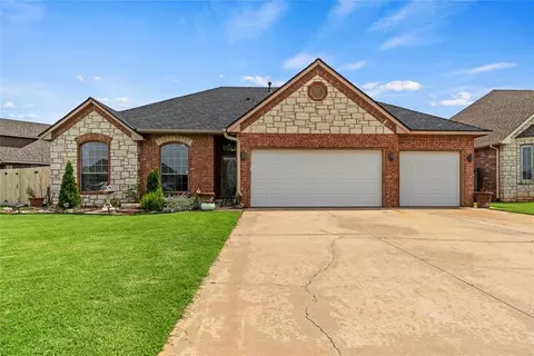 1336 W Agate Way, Mustang, OK 73064