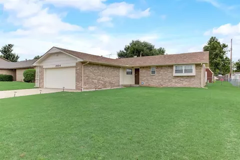 2604 Stone Glen Dr, El Reno, OK 73036