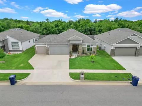 10716 NW 17th St, Yukon, OK 73099