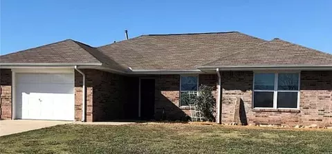 16060 N County Road 3252 Rd, Pauls Valley, OK 73075