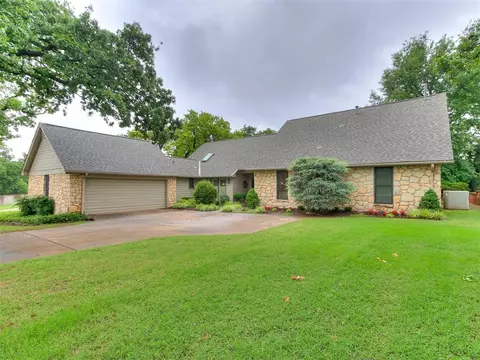 814 Sunny Brook Ct, Edmond, OK 73034