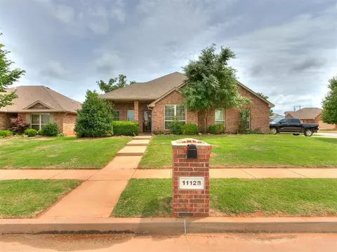 11128 SW 41st Pl, Mustang, OK 73064
