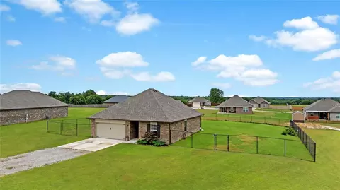 15951 Lasso Cir, Mcloud, OK 74851 photo 2